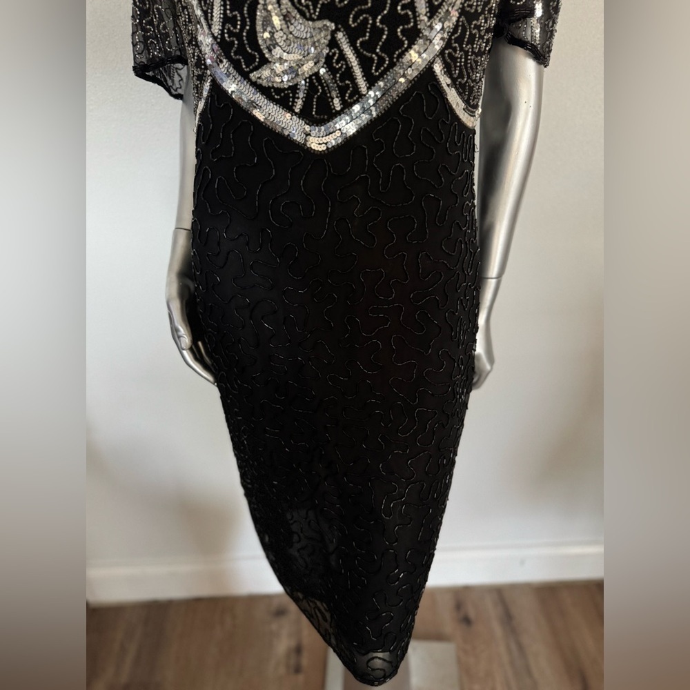 Elegant Beaded Dress - Picture 6 of 7